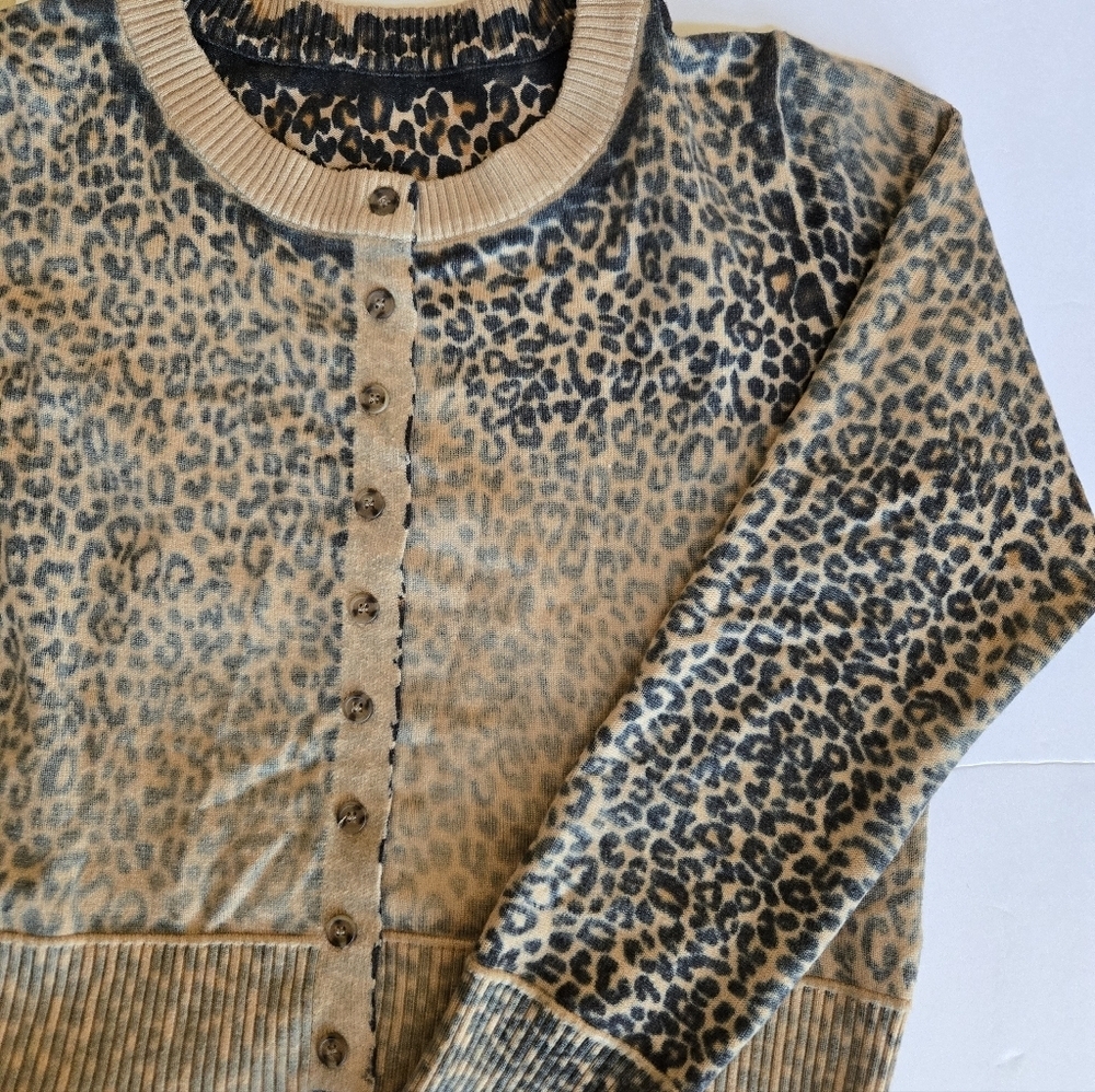 Chic Animal Print Cardigan.Size M.New - Picture 4 of 7